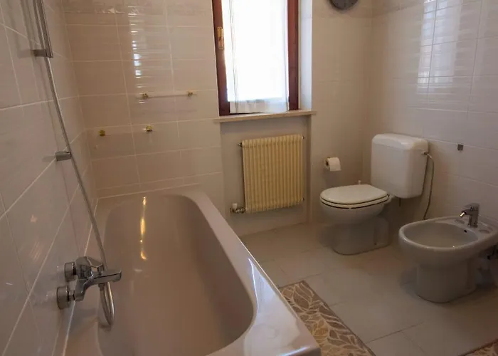 La Casa Di A-mici * Maccagno