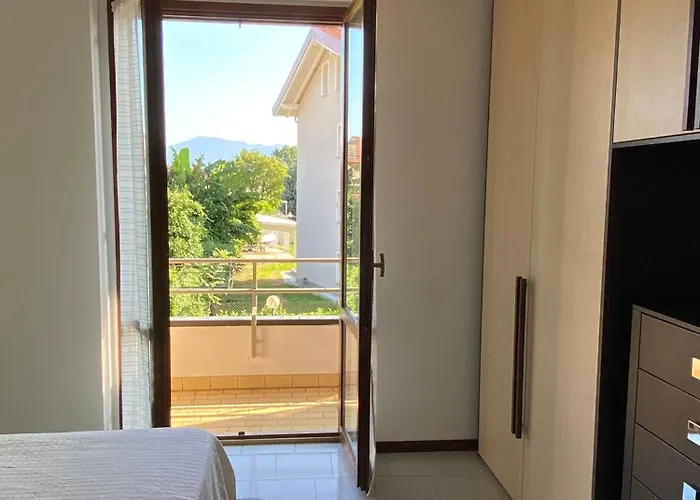 La Casa Di A-mici Maccagno